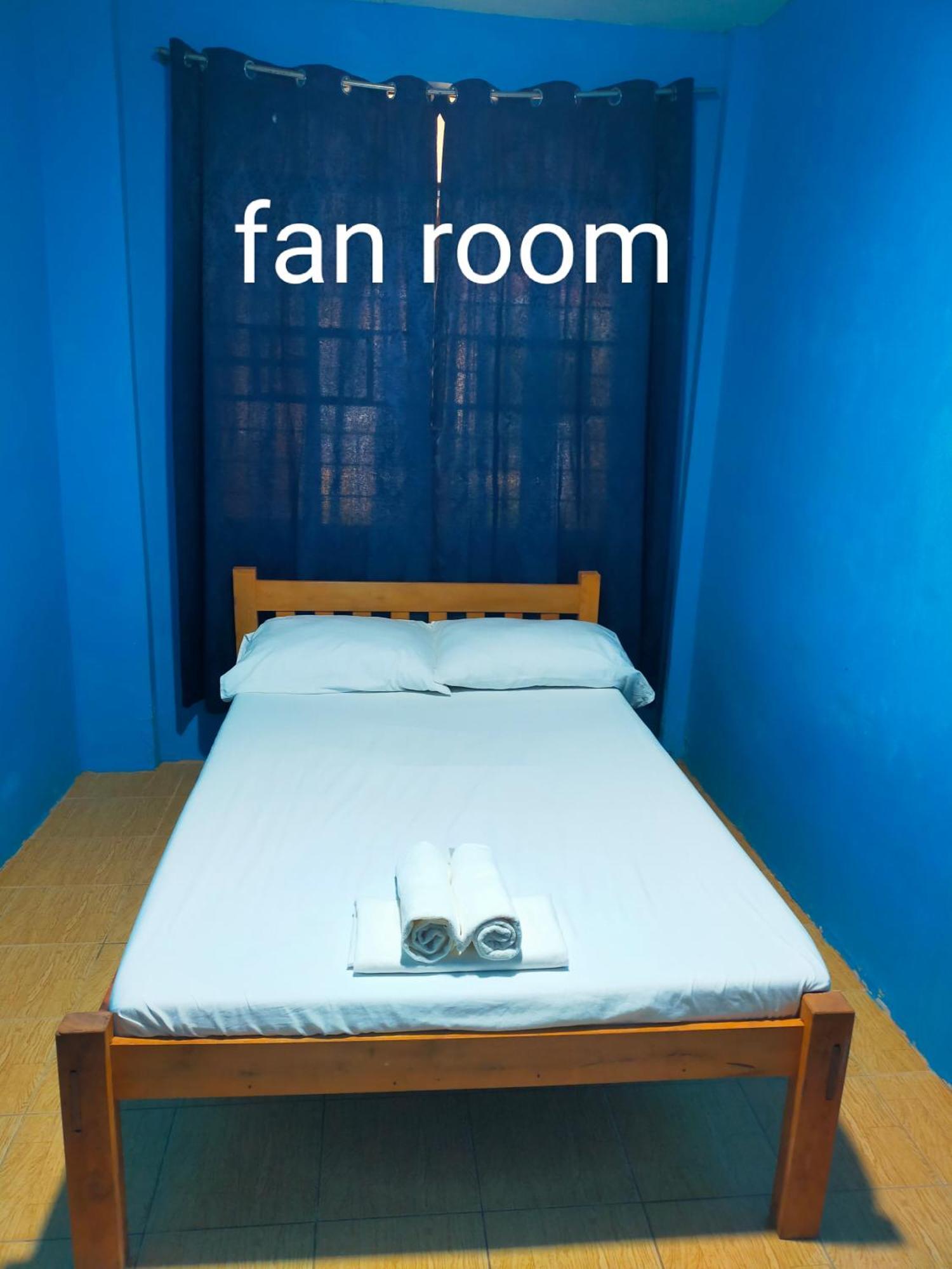 Touristlink Homestay Donsol Szoba fotó